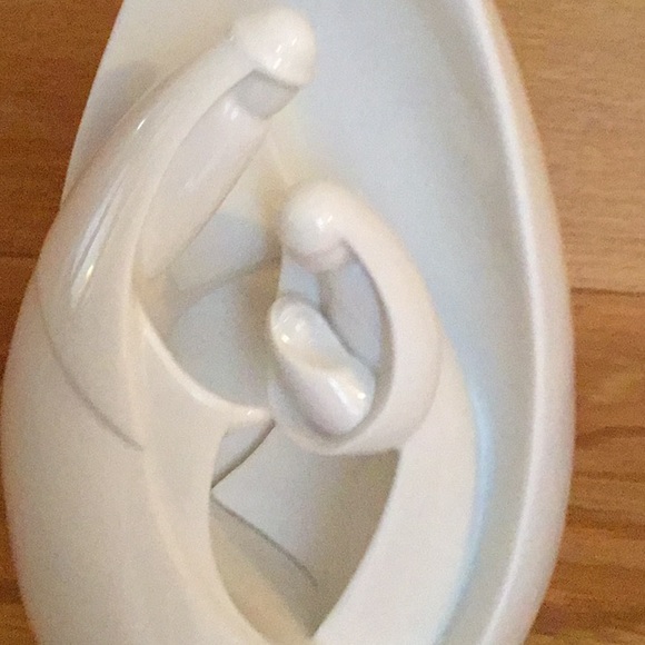 Enesco’s 2000 “Trinity” Holy Family - Picture 2 of 5